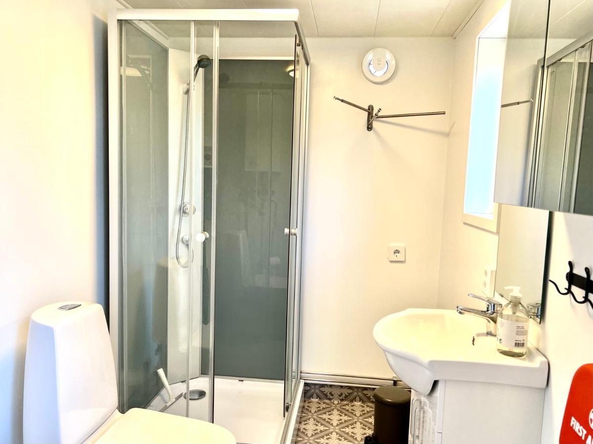 Bittes & Lasses Guest House Калмар Екстериор снимка